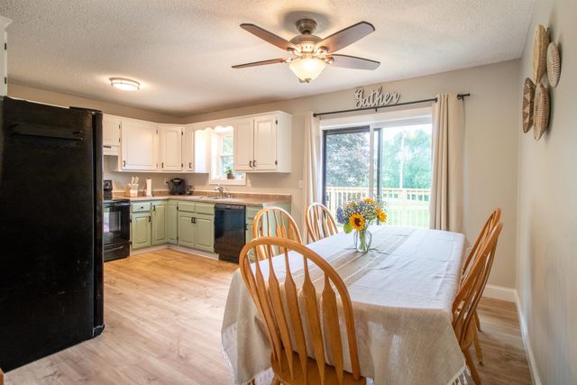 287 Lakeview Drive, Derby, VT 05829