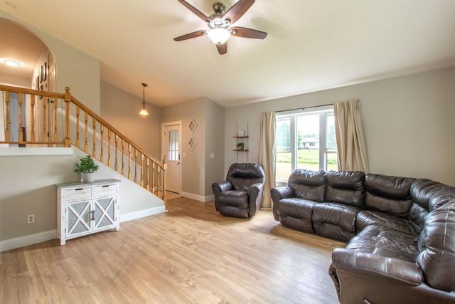 287 Lakeview Drive, Derby, VT 05829