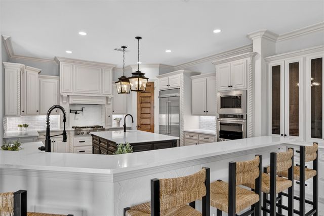 2113 Kings Pass, Heath, TX 75032