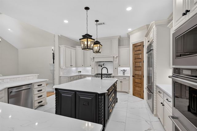 2113 Kings Pass, Heath, TX 75032