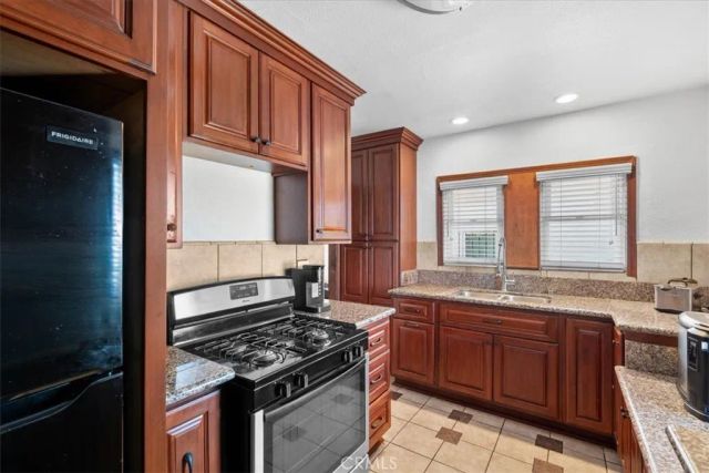 3023 4th Avenue, Jefferson Park, CA 90018