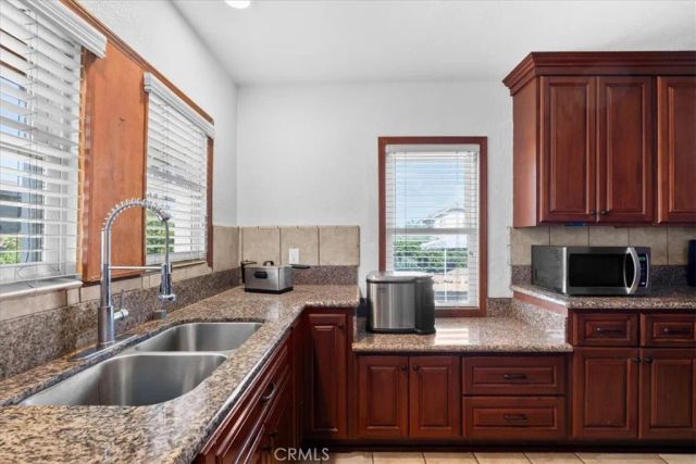 3023 4th Avenue, Jefferson Park, CA 90018