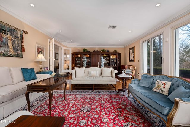 5 Llewellyn Wood, Johnson City, TN 37601