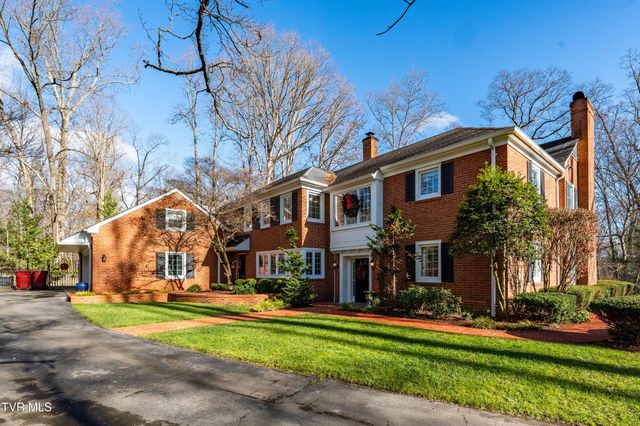 5 Llewellyn Wood, Johnson City, TN 37601