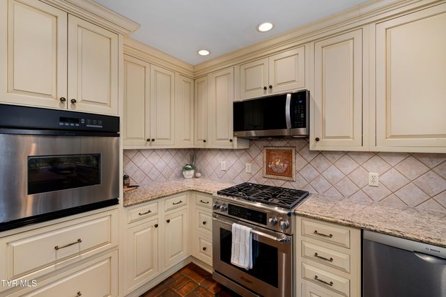 5 Llewellyn Wood, Johnson City, TN 37601