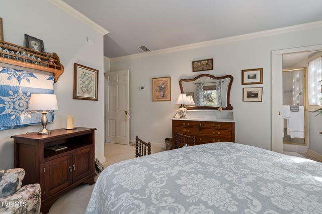 5 Llewellyn Wood, Johnson City, TN 37601