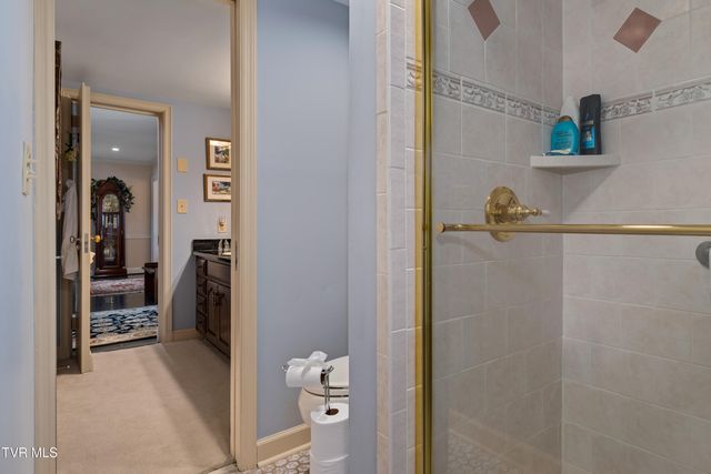 5 Llewellyn Wood, Johnson City, TN 37601