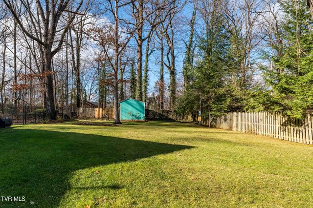 5 Llewellyn Wood, Johnson City, TN 37601