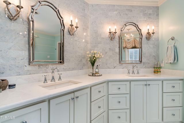 5 Llewellyn Wood, Johnson City, TN 37601