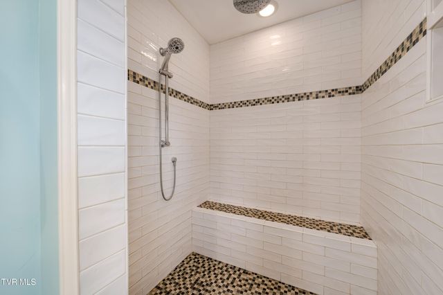 5 Llewellyn Wood, Johnson City, TN 37601