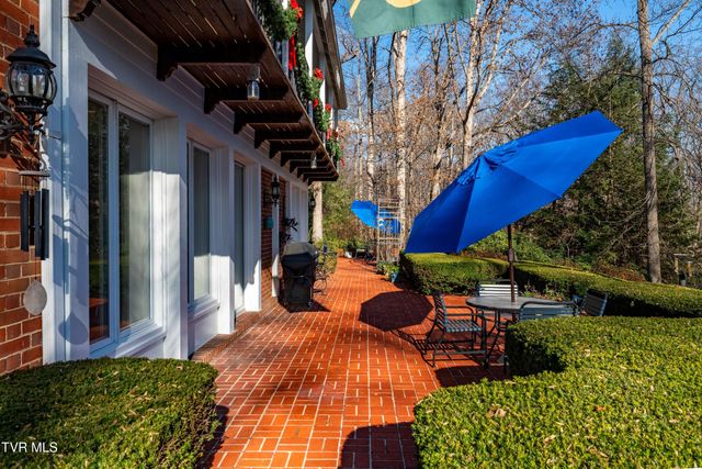 5 Llewellyn Wood, Johnson City, TN 37601