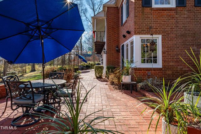 5 Llewellyn Wood, Johnson City, TN 37601