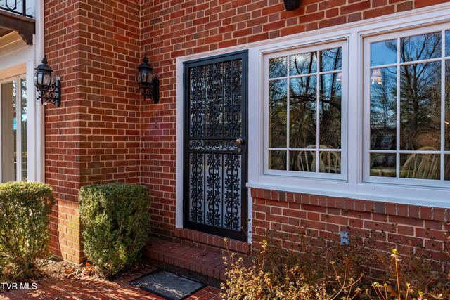 5 Llewellyn Wood, Johnson City, TN 37601