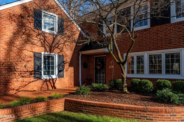 5 Llewellyn Wood, Johnson City, TN 37601