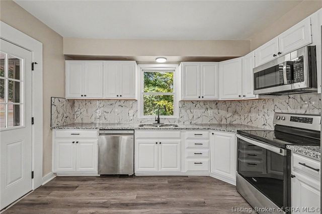 214 N Oak Street, Clarksville, IN 47129