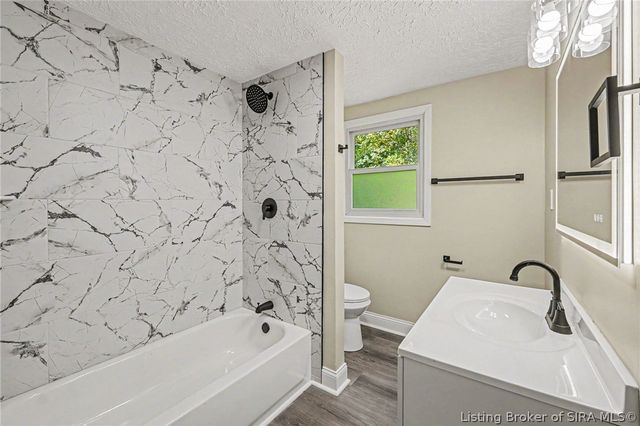 214 N Oak Street, Clarksville, IN 47129