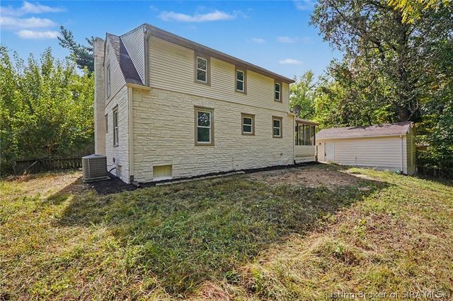 214 N Oak Street, Clarksville, IN 47129