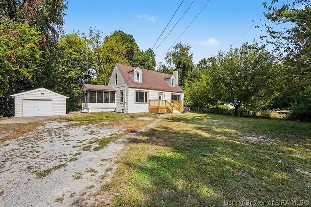 214 N Oak Street, Clarksville, IN 47129