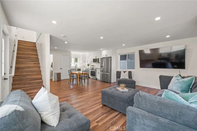 4020 Wall Street, Los Angeles, CA 90011