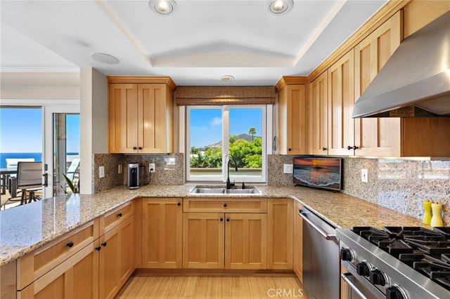31953 10th Avenue, Laguna Beach, CA 92651