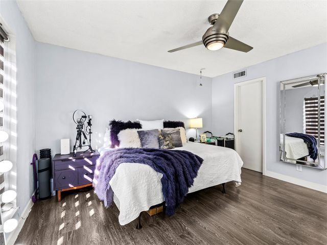 5132 Amesbury Drive 105, Dallas, TX 75206