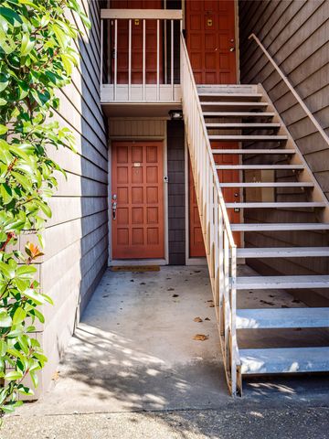 5132 Amesbury Drive 105, Dallas, TX 75206