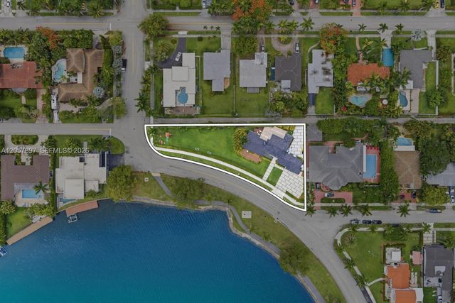 1204 S Northlake Dr, Hollywood, FL 33019
