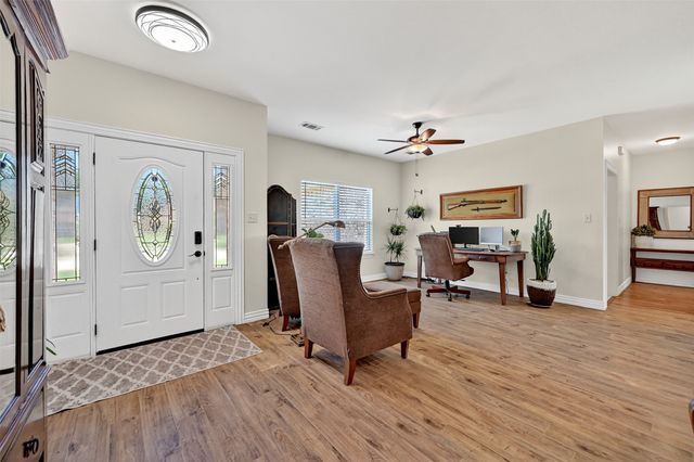 38 Lone Oak Boulevard, Pottsboro, TX 75076