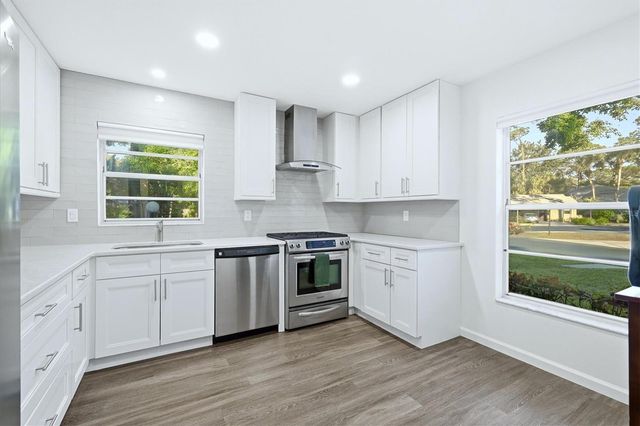 4819 VILLAGE GARDENS DRIVE 110, Sarasota, FL 34234