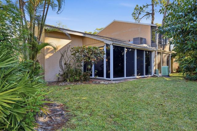 4819 VILLAGE GARDENS DRIVE 110, Sarasota, FL 34234