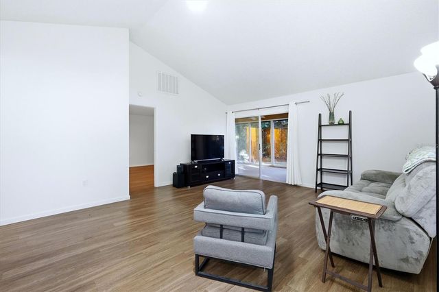 4819 VILLAGE GARDENS DRIVE 110, Sarasota, FL 34234