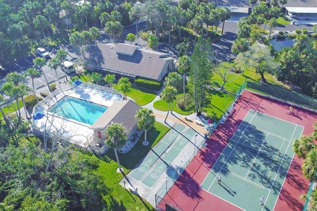 4819 VILLAGE GARDENS DRIVE 110, Sarasota, FL 34234