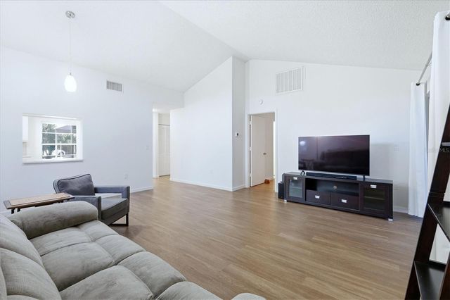 4819 VILLAGE GARDENS DRIVE 110, Sarasota, FL 34234