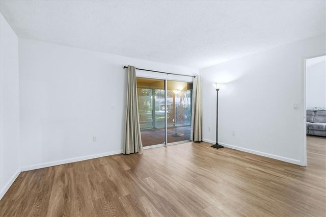 4819 VILLAGE GARDENS DRIVE 110, Sarasota, FL 34234