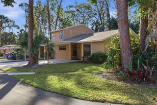 4819 VILLAGE GARDENS DRIVE 110, Sarasota, FL 34234