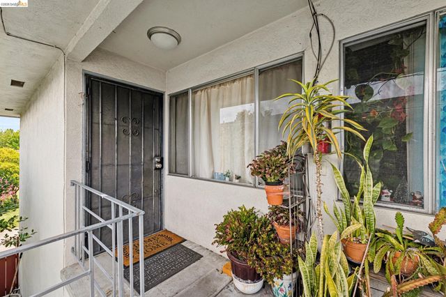 1475 166th Ave., Ashland, CA 94578