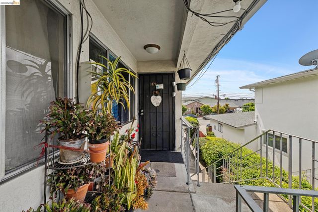 1475 166th Ave., Ashland, CA 94578