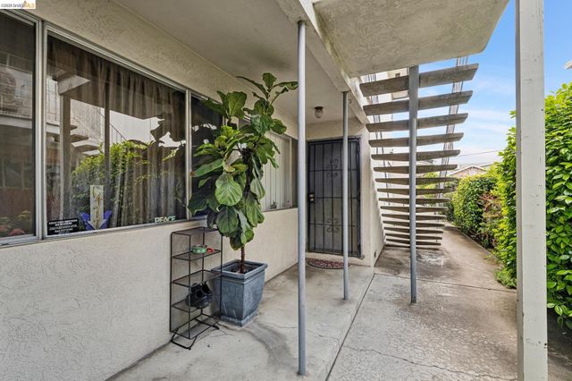 1475 166th Ave., Ashland, CA 94578