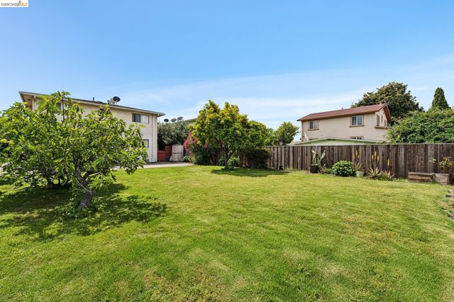 1475 166th Ave., Ashland, CA 94578
