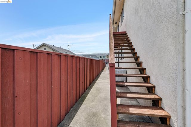 1475 166th Ave., Ashland, CA 94578