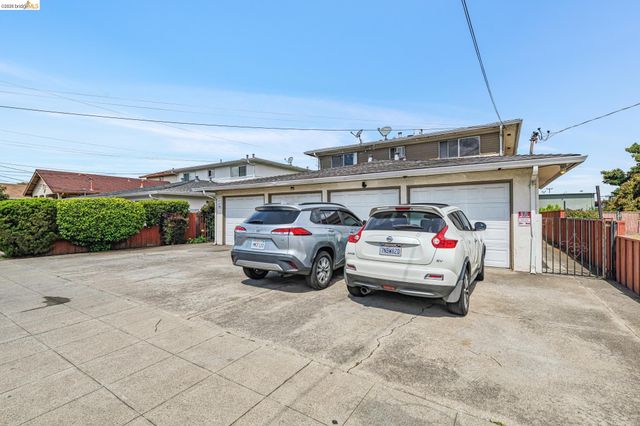 1475 166th Ave., Ashland, CA 94578