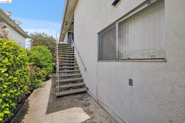 1475 166th Ave., Ashland, CA 94578