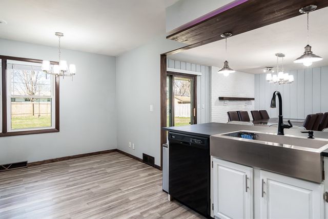 2745 WINDAMERE Way, Rockford, IL 61109