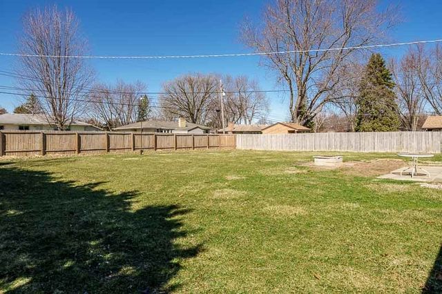 2745 WINDAMERE Way, Rockford, IL 61109