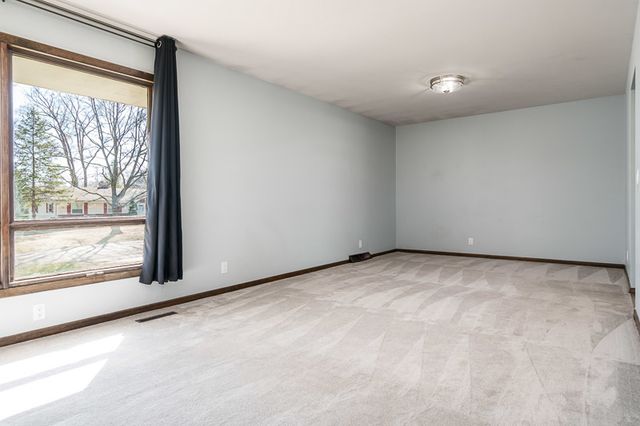 2745 WINDAMERE Way, Rockford, IL 61109