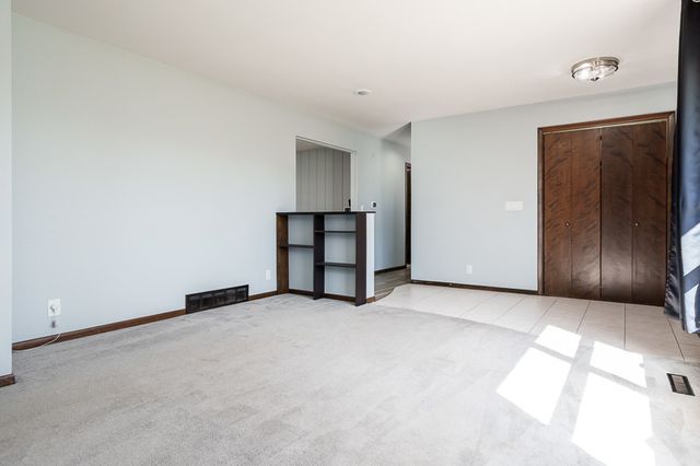 2745 WINDAMERE Way, Rockford, IL 61109