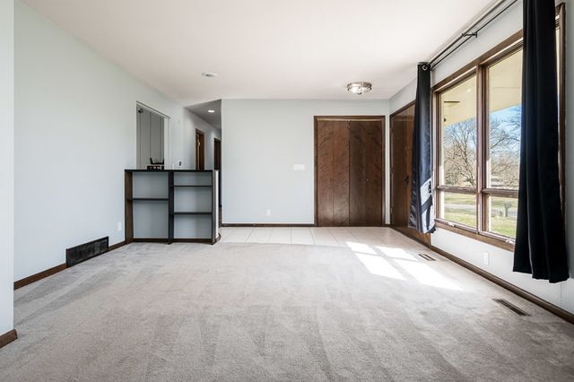 2745 WINDAMERE Way, Rockford, IL 61109