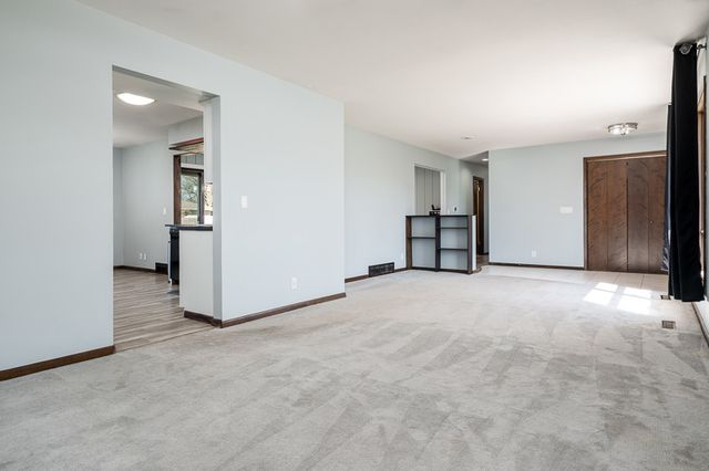 2745 WINDAMERE Way, Rockford, IL 61109