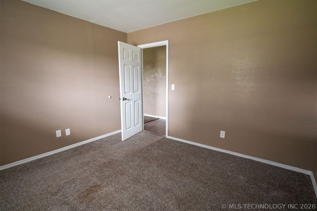 511 E 6th Street, Hulbert, OK 74441