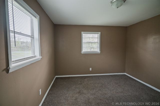 511 E 6th Street, Hulbert, OK 74441